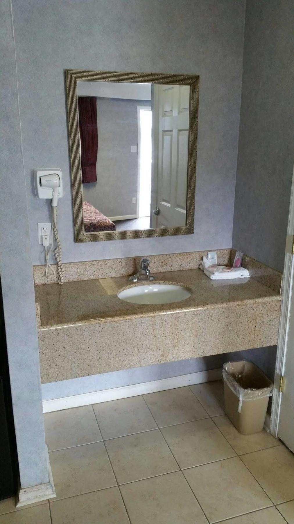 Village Inn & Suites - Smithville Kültér fotó